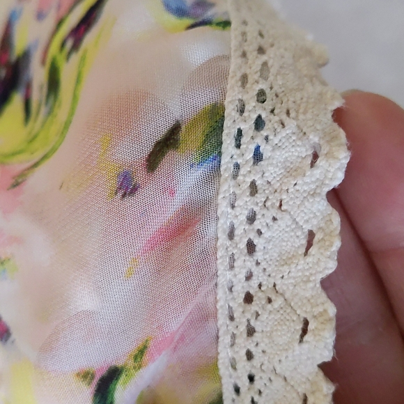 Chic Happens Floral Semi-Sheer Beach Swim Cover Up Medium - Picture 8 of 16